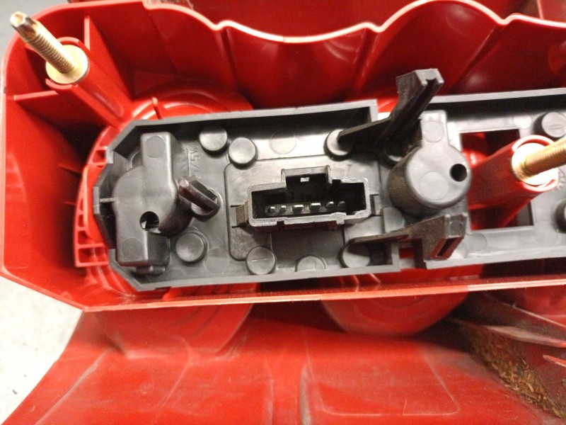 Recambio de piloto trasero derecho para peugeot 1007 (km_) 1.4 referencia OEM IAM 6351V5 6351V5 