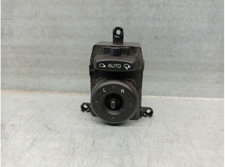 Recambio de mando retrovisor para kia carens iv 1.6 gdi referencia OEM IAM 93540A4000 