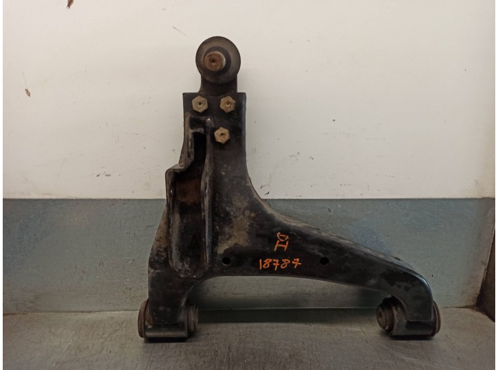 Recambio de brazo suspension inferior delantero izquierdo para ssangyong rodius 2.7 turbodiesel cat referencia OEM IAM 445012100