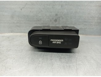 Recambio de interruptor para kia carens iv 1.6 gdi referencia OEM IAM 299128768  