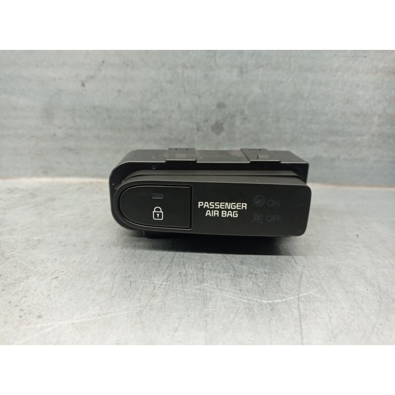 Recambio de interruptor para kia carens iv 1.6 gdi referencia OEM IAM 299128768  