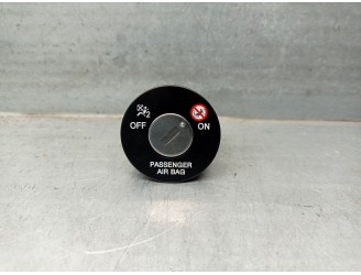 Recambio de interruptor para kia carens iv 1.6 gdi referencia OEM IAM 959303E510 959303E510 