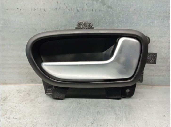Recambio de maneta interior delantera derecha para kia carens iv 1.6 gdi referencia OEM IAM 82623RP000 82623RP000 
