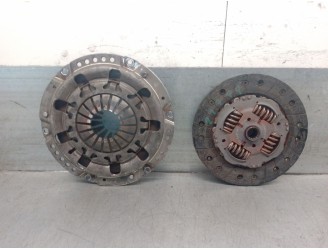 Recambio de kit embrague para opel astra f sedán (t92) 1.6 si (f19, m19) referencia OEM IAM 120018310 320024110 LUK