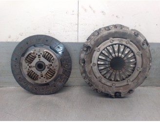 Recambio de kit embrague para renault master ii furgoneta (fd) 2.5 dci referencia OEM IAM 7711497160 7711497160 VALEO