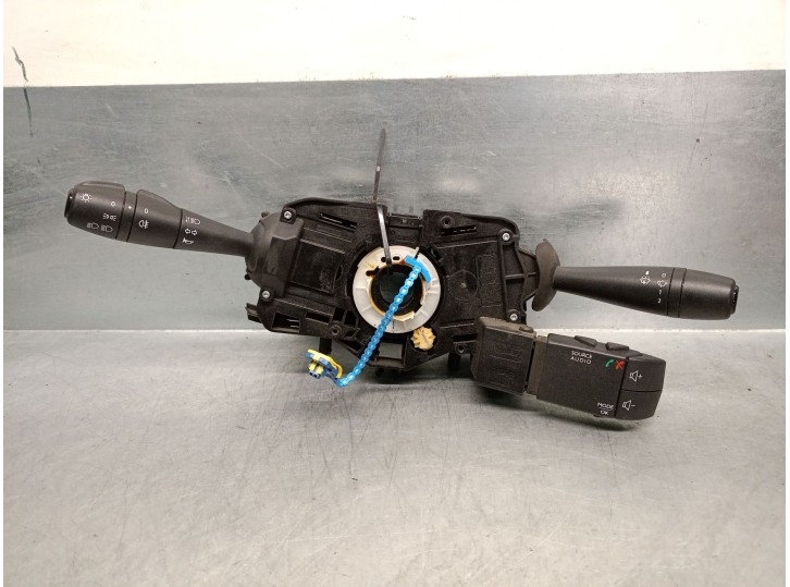 Replacement light switch for Dacia Dokker van/minivan 1.5 dCi 75 / Blue dCi 75 (FEJW, FEAH) OEM IAM reference 2554083