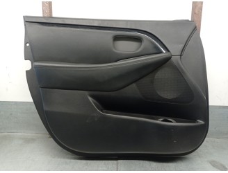 Recambio de guarnecido puerta delantera izquierda para kia carens iv 1.6 gdi referencia OEM IAM 82301A4190MT1 82305A4740MT1 