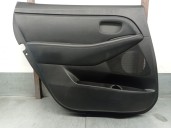 Recambio de guarnecido puerta trasera izquierda para kia carens iv 1.6 gdi referencia OEM IAM 83301A4050PX1 83305A4030PX1 