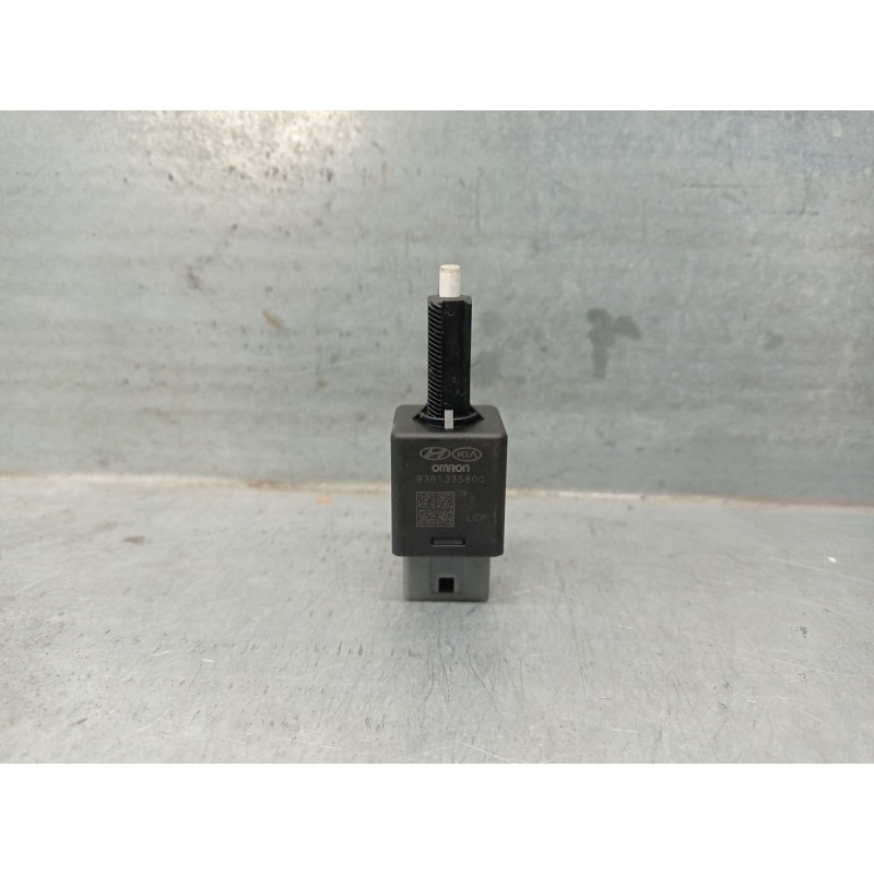 Recambio de sensor para kia carens iv 1.6 gdi referencia OEM IAM 938133S800  