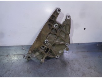 Recambio de soporte alternador para opel combo d 1.3 16v cdti referencia OEM IAM 55221393 