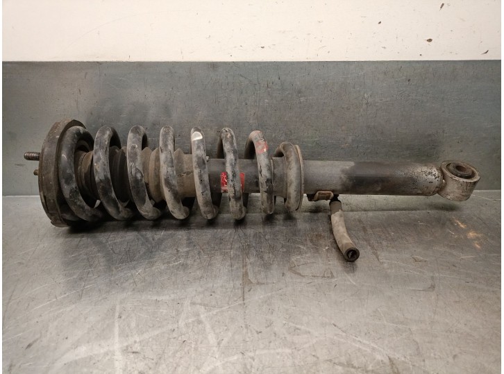 Recambio de amortiguador delantero derecho para kia sorento i (jc) 2.5 crdi referencia OEM IAM 546403E023 546403E023 