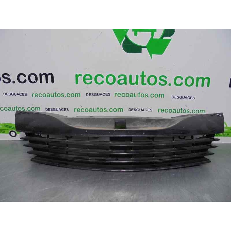 Recambio de rejilla delantera para renault laguna ii grandtour (kg0) 2.2 dci turbodiesel referencia OEM IAM 8200012581  