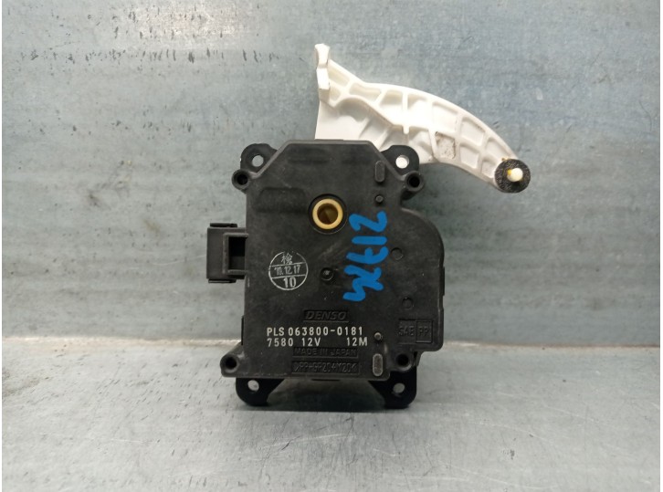 Recambio de motor apertura trampillas climatizador para lexus ct (zwa10_) 200h (zwa10_) referencia OEM IAM 0638000181  DENSO