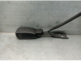 Recambio de enganche cinturon para lexus ct (zwa10_) 200h (zwa10_) referencia OEM IAM 64630AL020 64630AL020 E034501