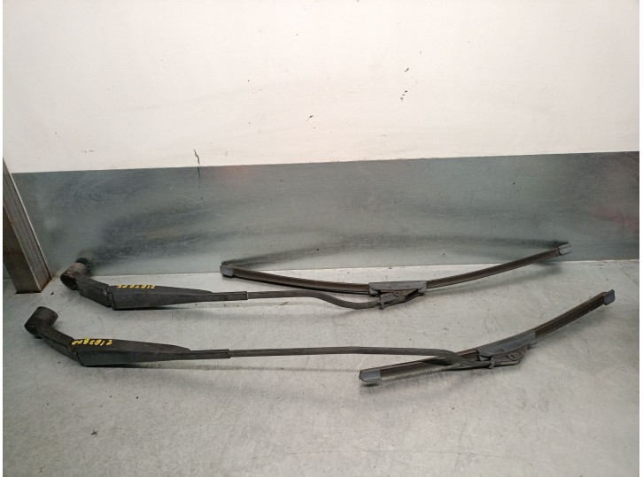 Recambio de brazo limpia delantero derecho para hyundai i20 i (pb, pbt) 1.2 referencia OEM IAM 983601J000 983501J000 