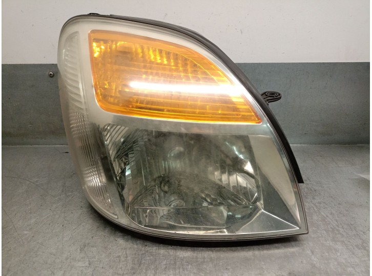 Recambio de faro derecho para hyundai h-1 / starex autobús (a1) 2.5 crdi referencia OEM IAM 921024A610 921024A610 