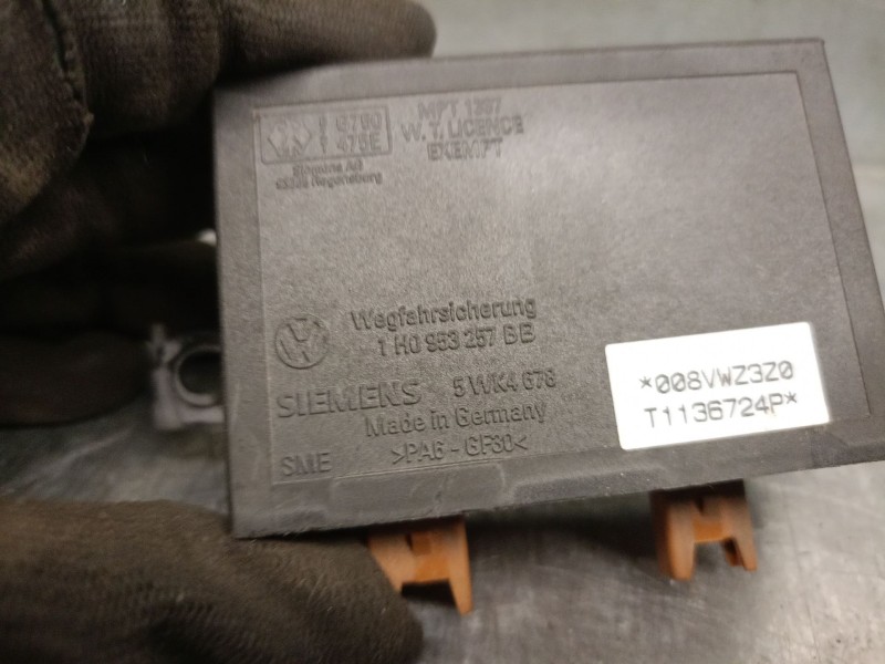 Recambio de centralita inmovilizador para seat inca (6k9) 1.9 d referencia OEM IAM 1H0953257BB  5WK4678 SIEMENS