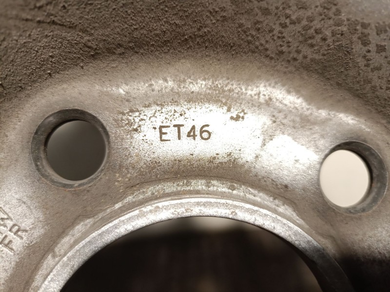 Recambio de llanta para peugeot expert furgón pro standard referencia OEM IAM 9806106780 R167JX16H2ET46 