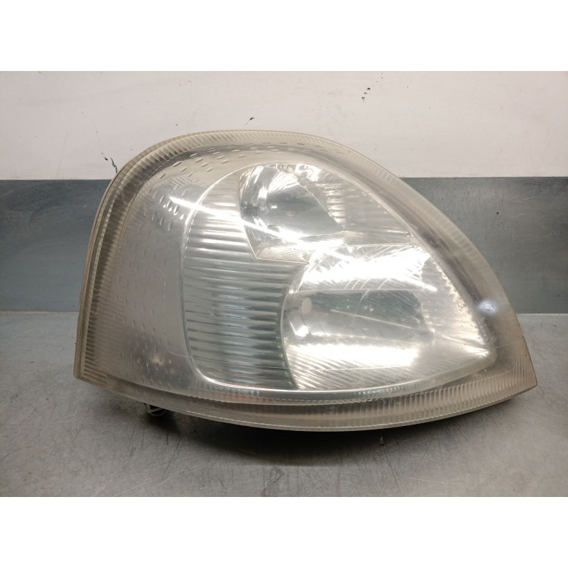 Recambio de faro derecho para renault master ii furgoneta (fd) 2.5 dci referencia OEM IAM 8200163518 8200163518 