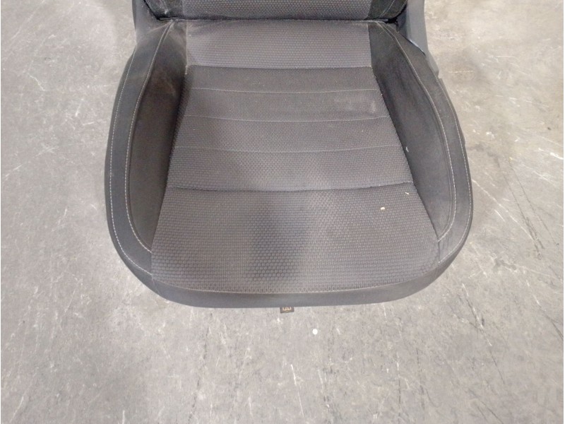 Recambio de asiento delantero izquierdo para skoda rapid spaceback (nh1) 1.6 tdi referencia OEM IAM   