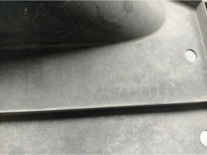 Recambio de cubrecarter para lexus ct (zwa10_) 200h (zwa10_) referencia OEM IAM 5762776010  