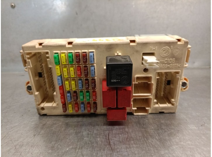 Recambio de caja reles / fusibles para seat inca (6k9) 1.9 d referencia OEM IAM 60686059 