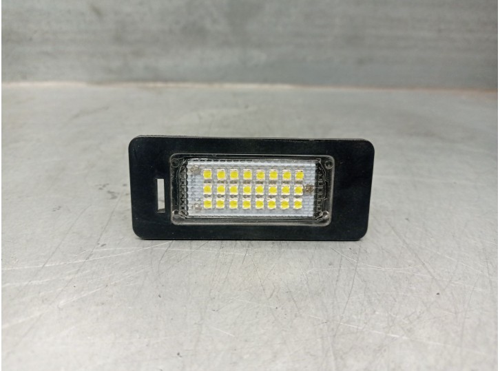 Recambio de piloto matricula para bmw x5 (e70) xdrive 35 d referencia OEM IAM 63267176934 63267176934 