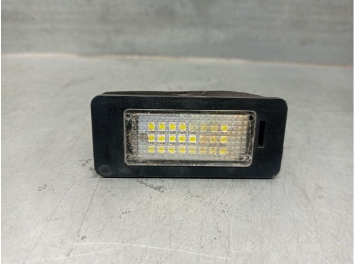 Recambio de piloto matricula para bmw x5 (e70) xdrive 35 d referencia OEM IAM 63267176934 63267176934 