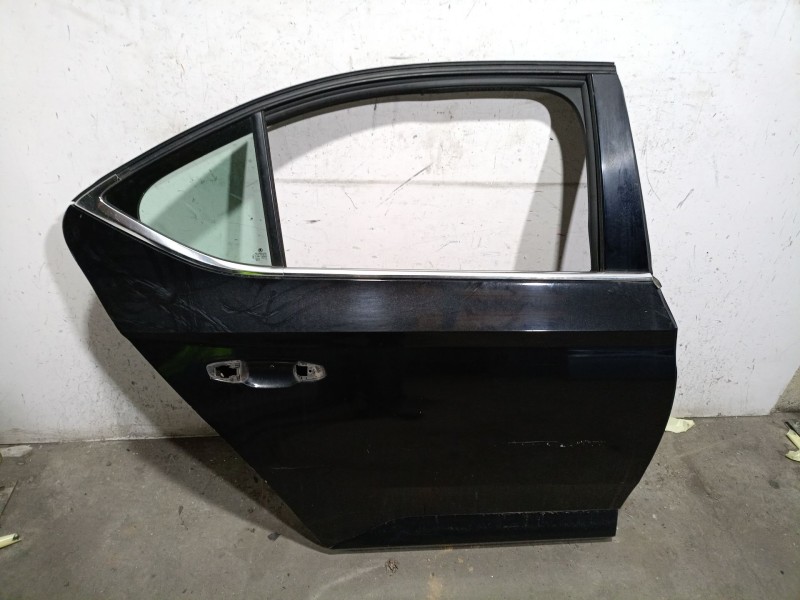 Recambio de puerta trasera derecha para skoda superb iii (3v3) 2.0 tdi referencia OEM IAM  3V5833056B 