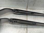 Recambio de brazo limpia delantero derecho para bmw x5 (e70) xdrive 35 d referencia OEM IAM 61617153739  61617153736