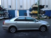 toyota avensis sedán (_t25_) del año 2006