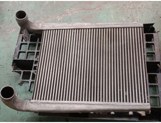 Recambio de intercooler para renault premium distribution referencia OEM IAM 7420833583  K2637 BEHR