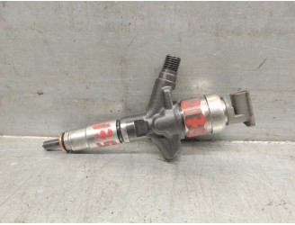 Replacement injector for Subaru Forester (SH_) 2.0 D AWD (SHH) OEM IAM reference 16613AA020 DENSO