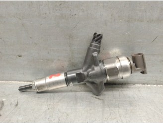 Replacement injector for Subaru Forester (SH_) 2.0 D AWD (SHH) OEM IAM reference 16613AA020 
