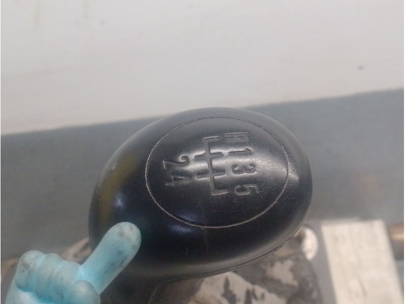 Recambio de palanca cambio para skoda octavia i combi (1u5) 1.9 tdi referencia OEM IAM 1J0711049T 1J0711112E 