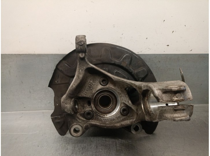 Replacement left front steering knuckle for Skoda Superb III (3V3) 2.0 TDI OEM IAM reference 5Q0407257A 5QD407253A 