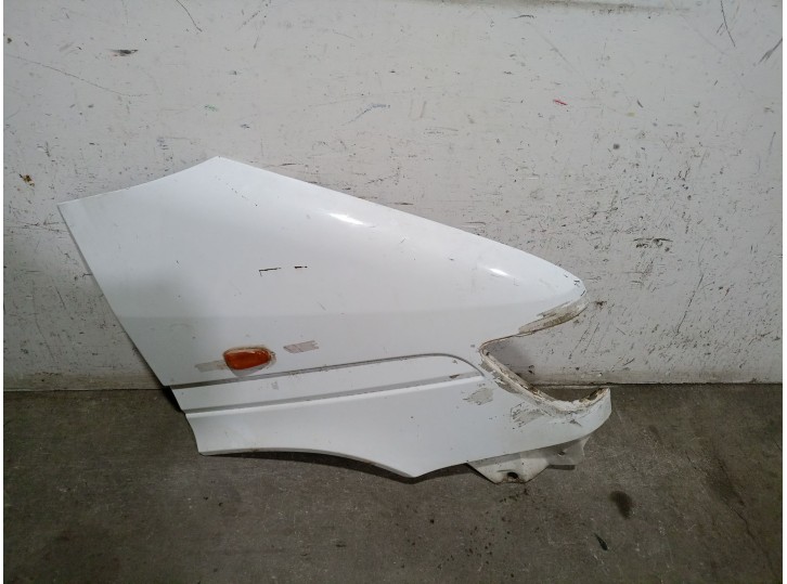 Replacement right front fender for Mercedes-Benz Sprinter 4-T Box/Chassis (B904) 412 D OEM IAM reference A9016373101 