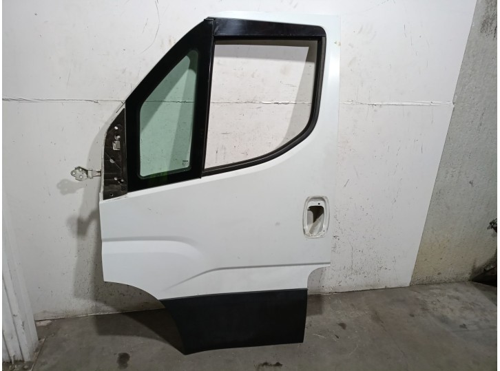 Recambio de puerta delantera izquierda para iveco daily vi furgoneta 33s15, 35s15, 35c15 referencia OEM IAM  5801489558 