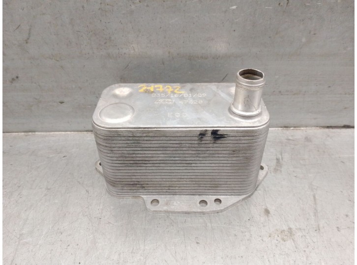 Replacement engine oil cooler for BMW X5 (E70) xDrive 35d OEM IAM reference 11427788462 11427788462 MAHLE