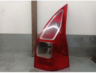 Recambio de piloto trasero derecho para renault megane ii station wagon (km0/1_) 1.5 dci (km16, km1e) referencia OEM IAM 8200417