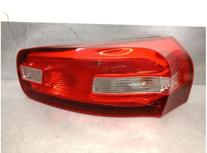 Replacement right rear light for Citroën C4 Picasso II 1.2 THP 130 OEM IAM reference 9676120680 9676120680 