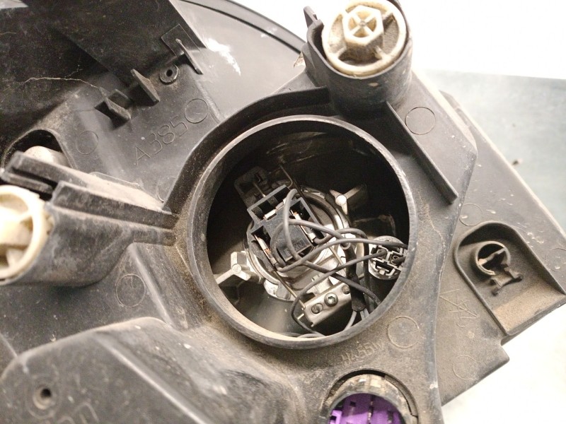 Recambio de faro izquierdo para fiat grande punto (199_) 1.3 d multijet referencia OEM IAM 51840995 51840995 