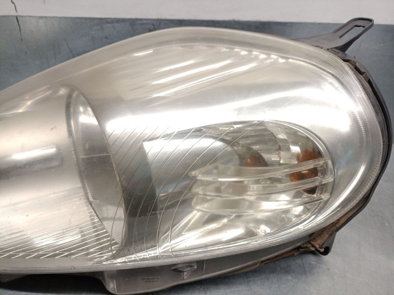 Recambio de faro izquierdo para fiat grande punto (199_) 1.3 d multijet referencia OEM IAM 51840995 51840995 