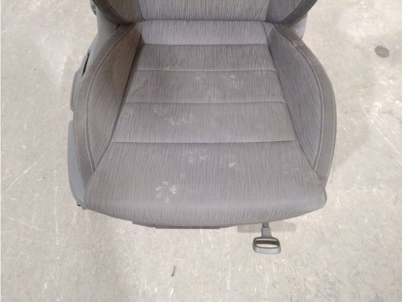 Recambio de asiento delantero derecho para skoda superb iii (3v3) 2.0 tdi referencia OEM IAM   
