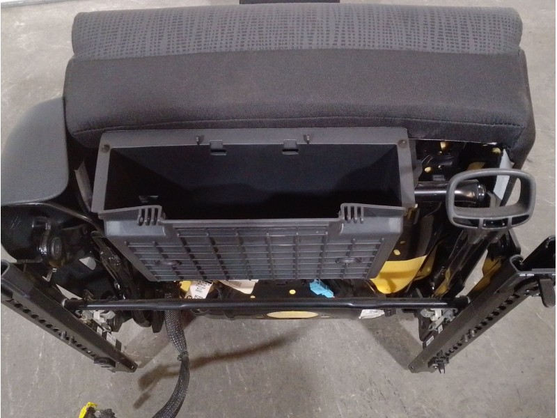 Recambio de asiento delantero derecho para skoda superb iii (3v3) 2.0 tdi referencia OEM IAM   