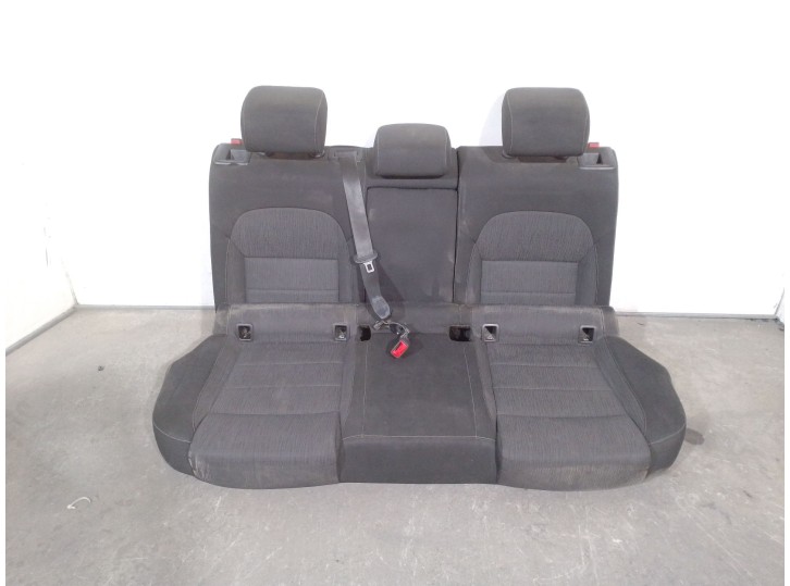 Recambio de asientos traseros para skoda superb iii (3v3) 2.0 tdi referencia OEM IAM 