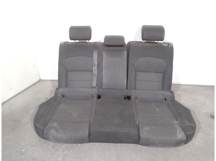 Recambio de asientos traseros para skoda superb iii (3v3) 2.0 tdi referencia OEM IAM 