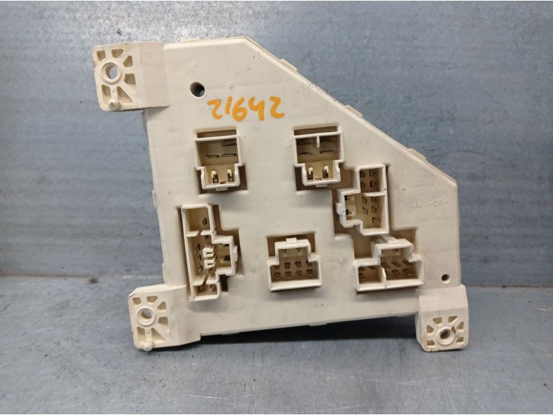Recambio de caja reles / fusibles para chrysler new yorker 3.5 i 24v referencia OEM IAM 16238AC  