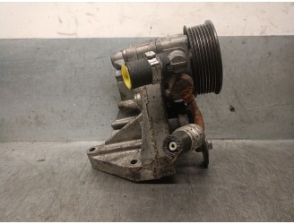 Recambio de bomba servodireccion para iveco daily vi furgoneta 33s15, 35s15, 35c15 referencia OEM IAM 504385414 504385414 761295