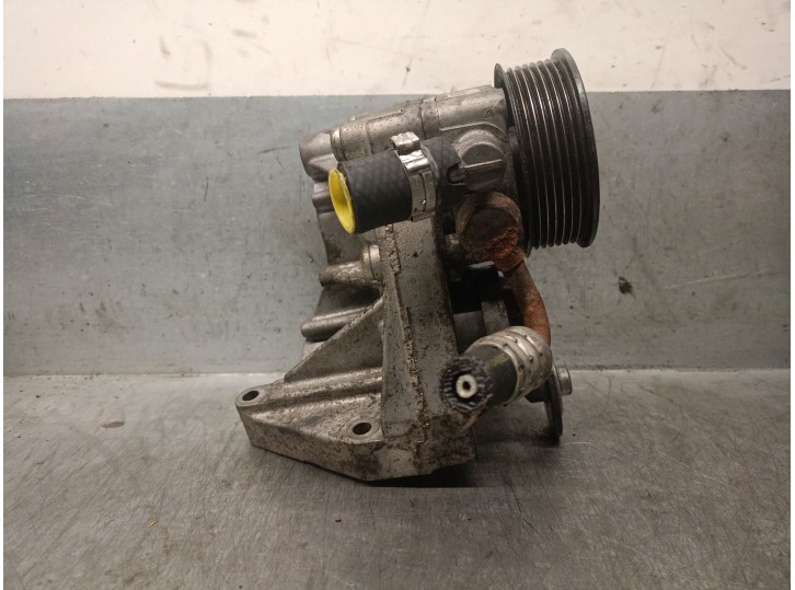 Recambio de bomba servodireccion para iveco daily vi furgoneta 33s15, 35s15, 35c15 referencia OEM IAM 504385414 504385414 761295